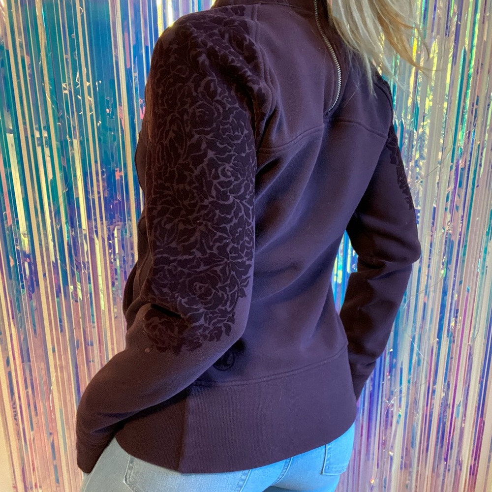 Lululemon • Floral Flock Velvet Detail Pullover Sweatshirt - Picture 13 of 15